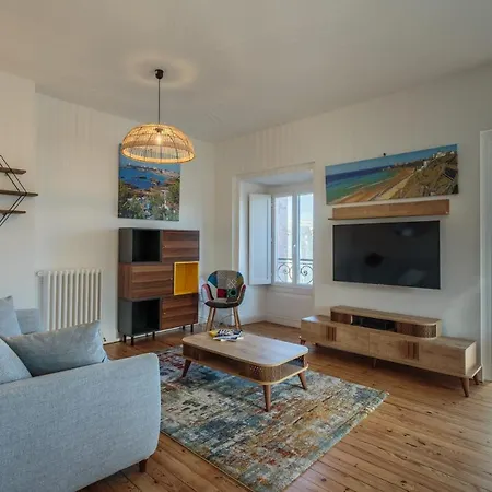 Imperial In The Center Of Close To The Biarriz