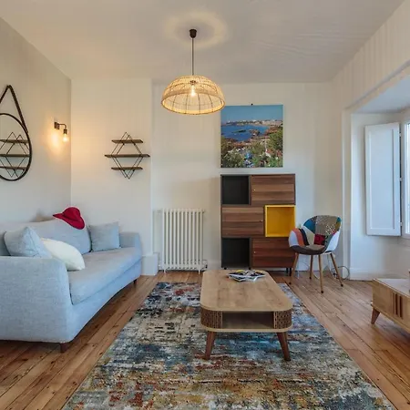 Imperial In The Center Of Close To The דירה